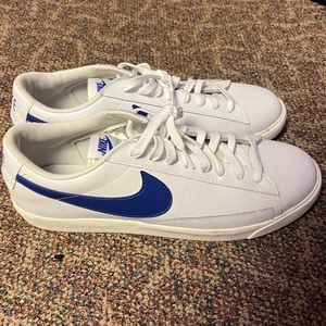nike blazer low